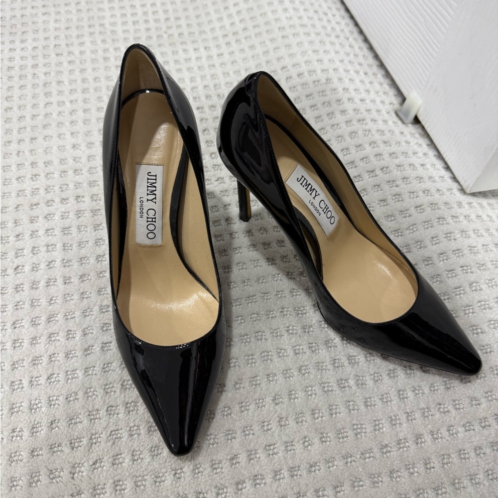 Jimmy Choo- Black Patent Leather Pointed-Toe Pumps